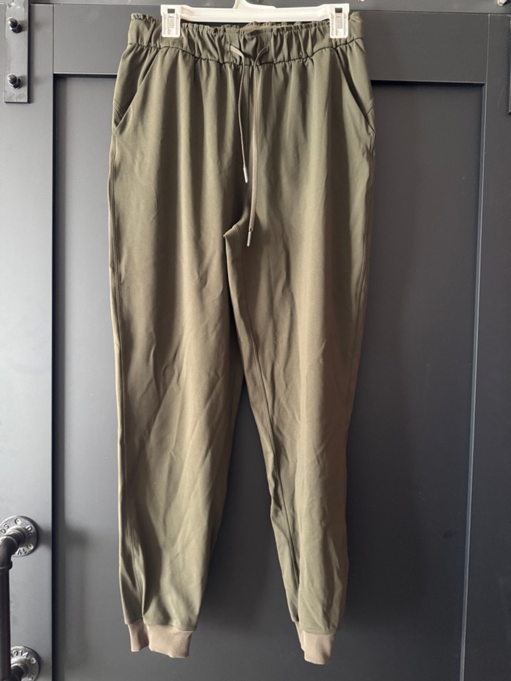 Lululemon Women’s Dark Green Drawstring Jogger Pants - Size 8